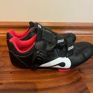 Peleton shoes size 40